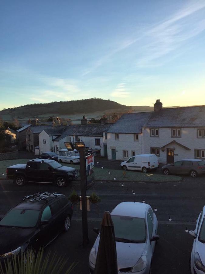 The Game Cock Inn Austwick Exteriér fotografie