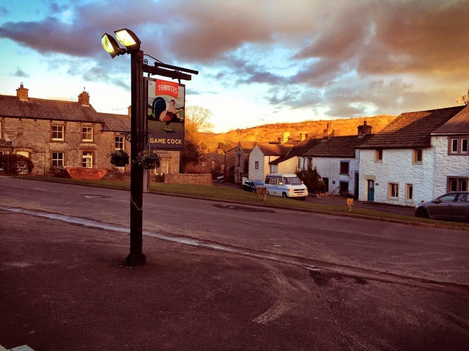 The Game Cock Inn Austwick Exteriér fotografie